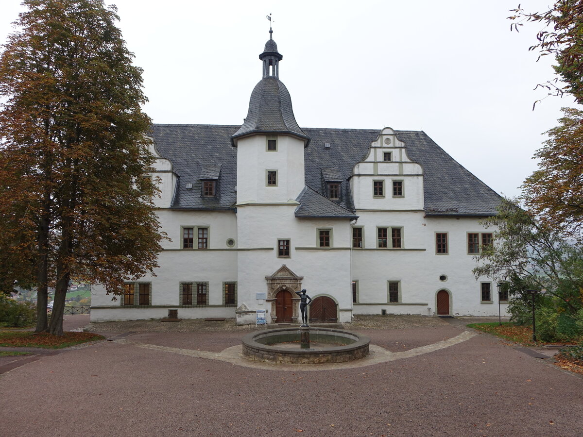 Dornburg, Renaissance-Schloss, erbaut bis 1539 von Volrad von Watzdorf (21.10.2022)