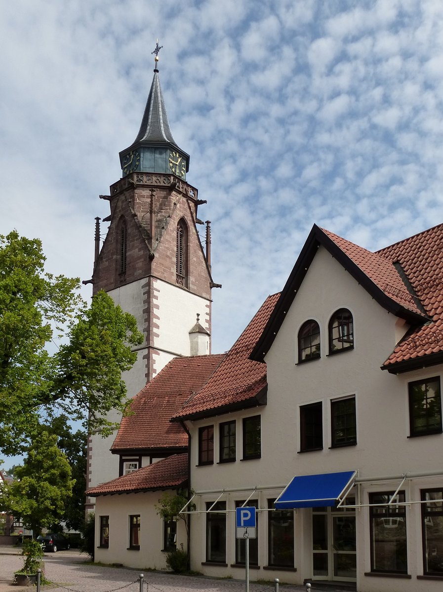 Dornstetten, Blick vom Marktplatz zur Martinskirche mit dem 42m hohen Glockenturm, Sept.2017