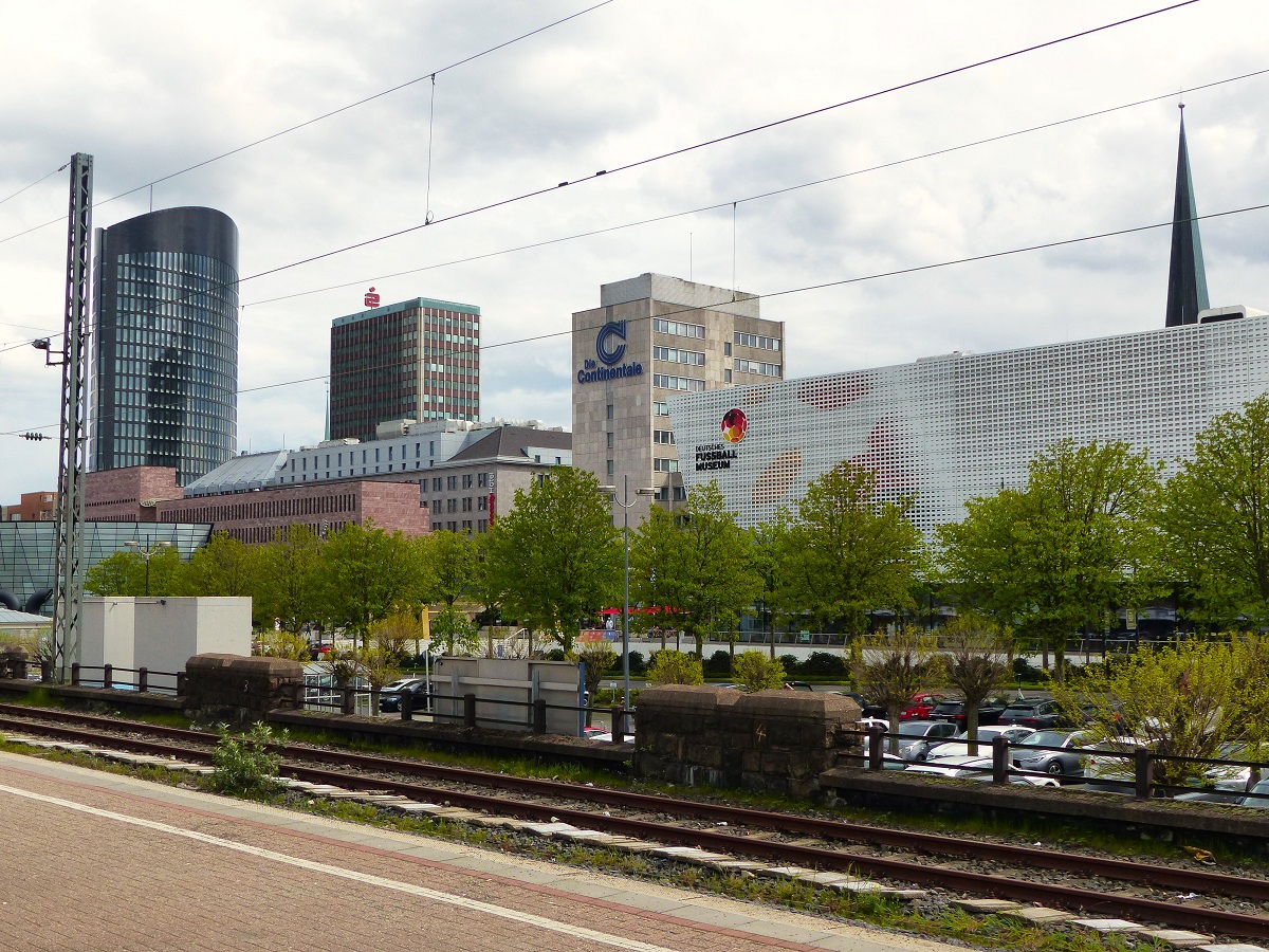 Dortmunder  Skyline  vom Hauptbahnhof aus gesehen, 23.04.2023