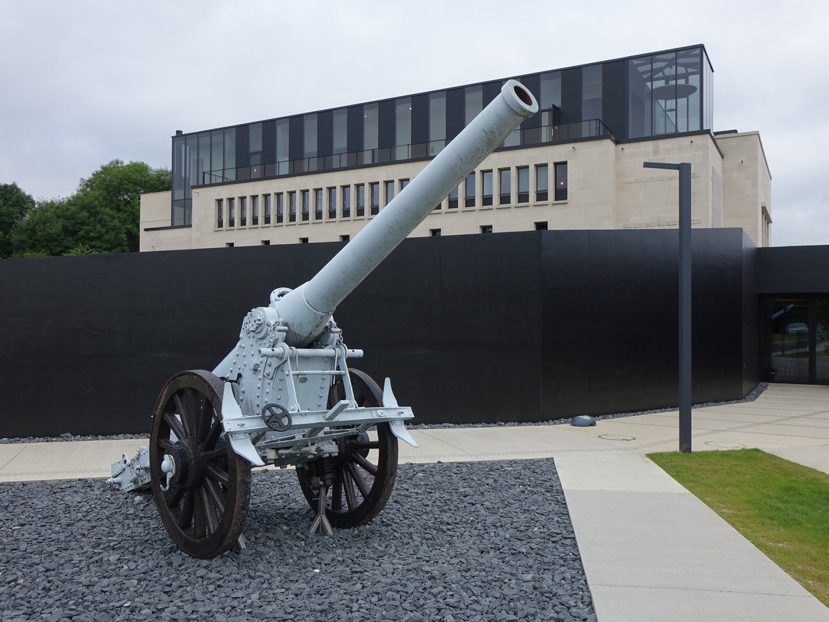 Douaumont, Gedenksttte von Verdun mit Museum (09.07.2016) 
