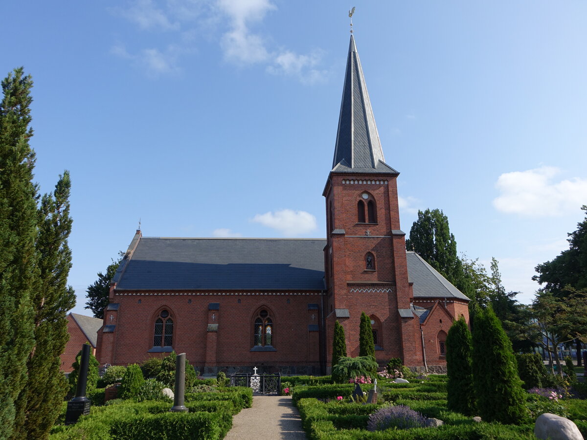 Dragr, evangelische Kirche, erbaut 1885 durch den Architekten C.E. Wessel im neugotischen Stil (21.07.2021)