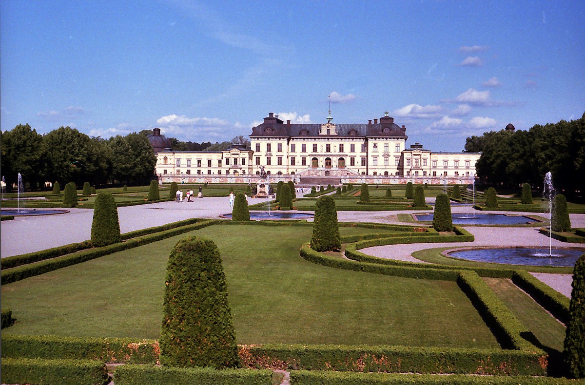 Drottningholms Slott in Stockholm. Aufnahme: Juli 1985 (digitalisiertes Negativfoto).