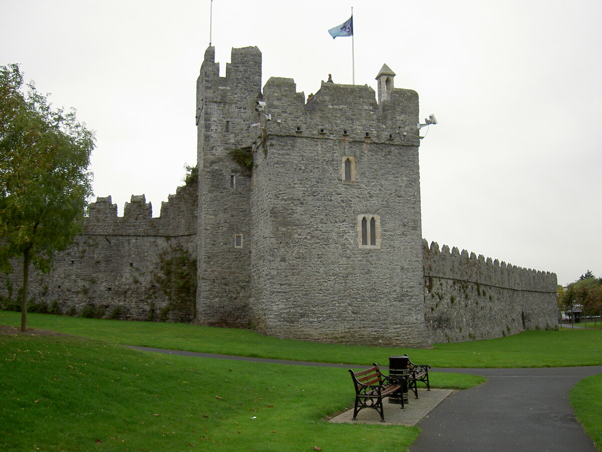 Dublin, Swords Castle, erbaut um 1200 fr den ersten anglonormannischen Bischofs von Dublin, John Comyn (15.10.2007)