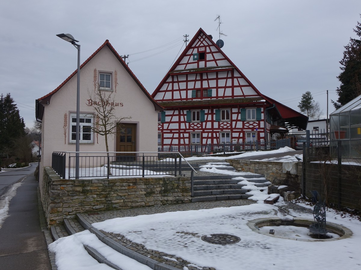 Drnau, altes Backhaus und Fachwerkhaus in der Braunenweiler Strae (24.01.2016)
