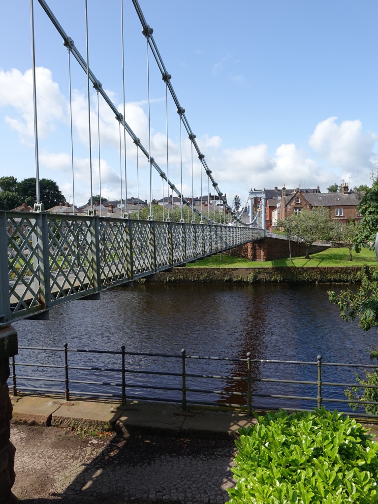 Dumfries, Fugngerbrcke ber den Nith Fluss (11.07.2015)