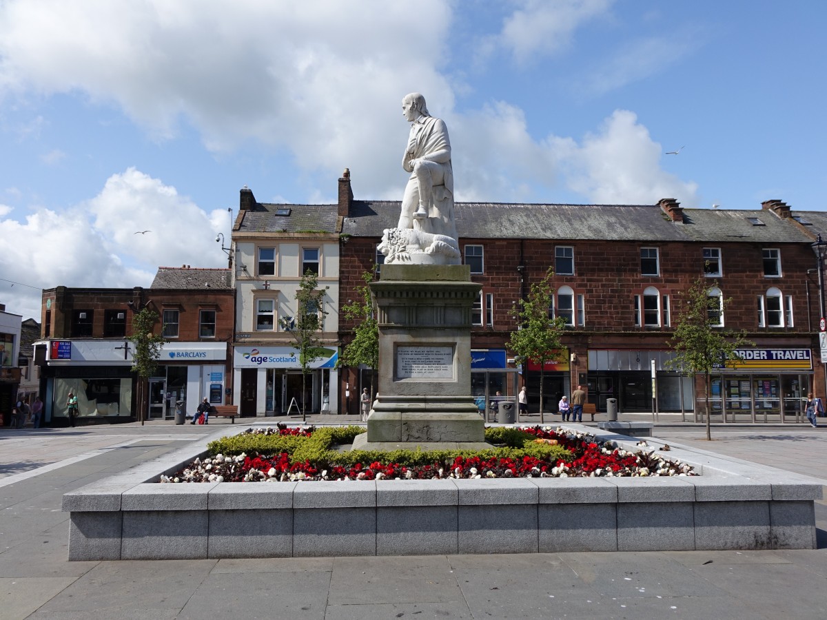 Dumfries, Robert Burns Denkmal an der High Street (11.07.2015)