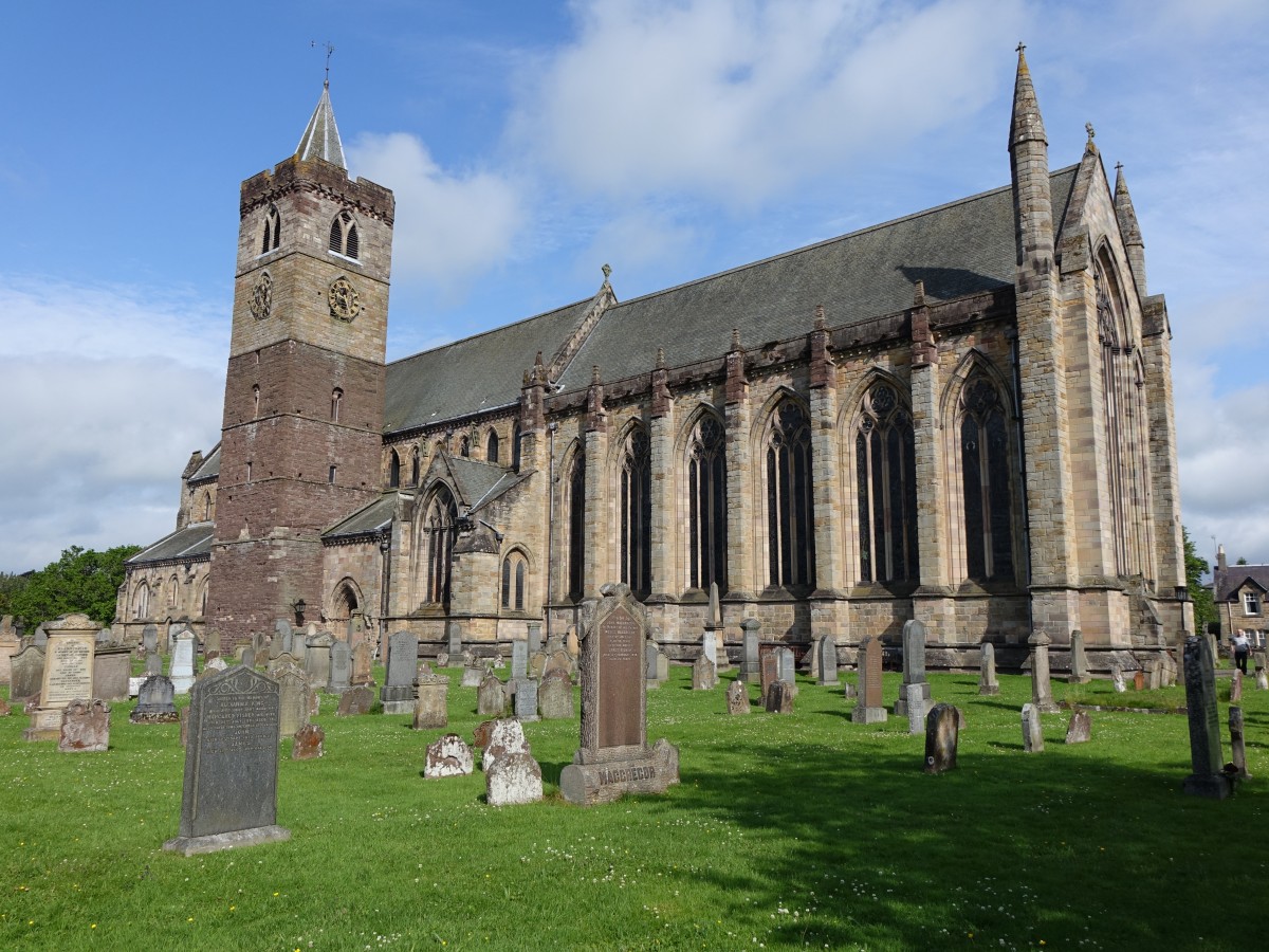 Dunblane, Kathedrale, erbaut ab 1233 unter Bischof Clement (05.07.2015)