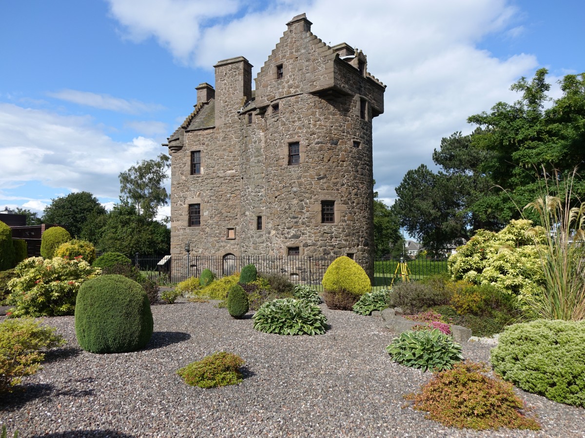 Dundee, Claypotts Castle, erbaut ab 1569 durch John Strachan (08.07.2015)
