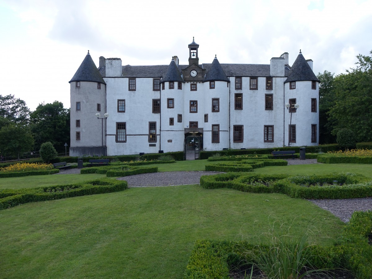 Dundee, Dunhope Castle, erbaut im 16. Jahrhundert im Dunhope Park (08.07.2015)