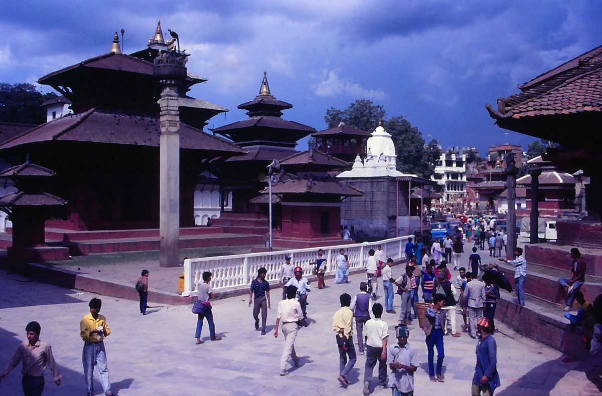 Durbar Square in Kathmandu. Aufnahme: September 1988 (Bild vom Dia).