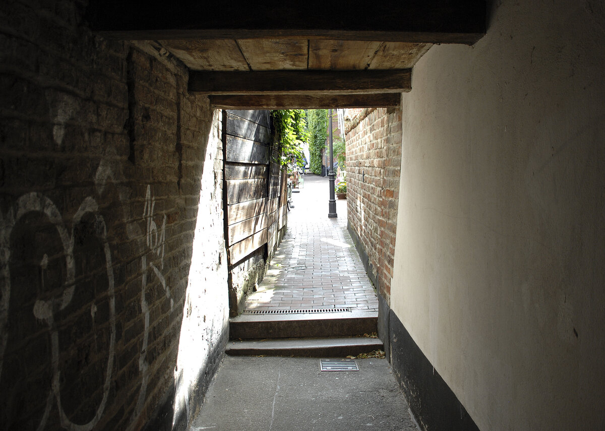 Durchgang am Engelswicht in der Lbecker Altstadt. Aufnahme: 21. August 2021.