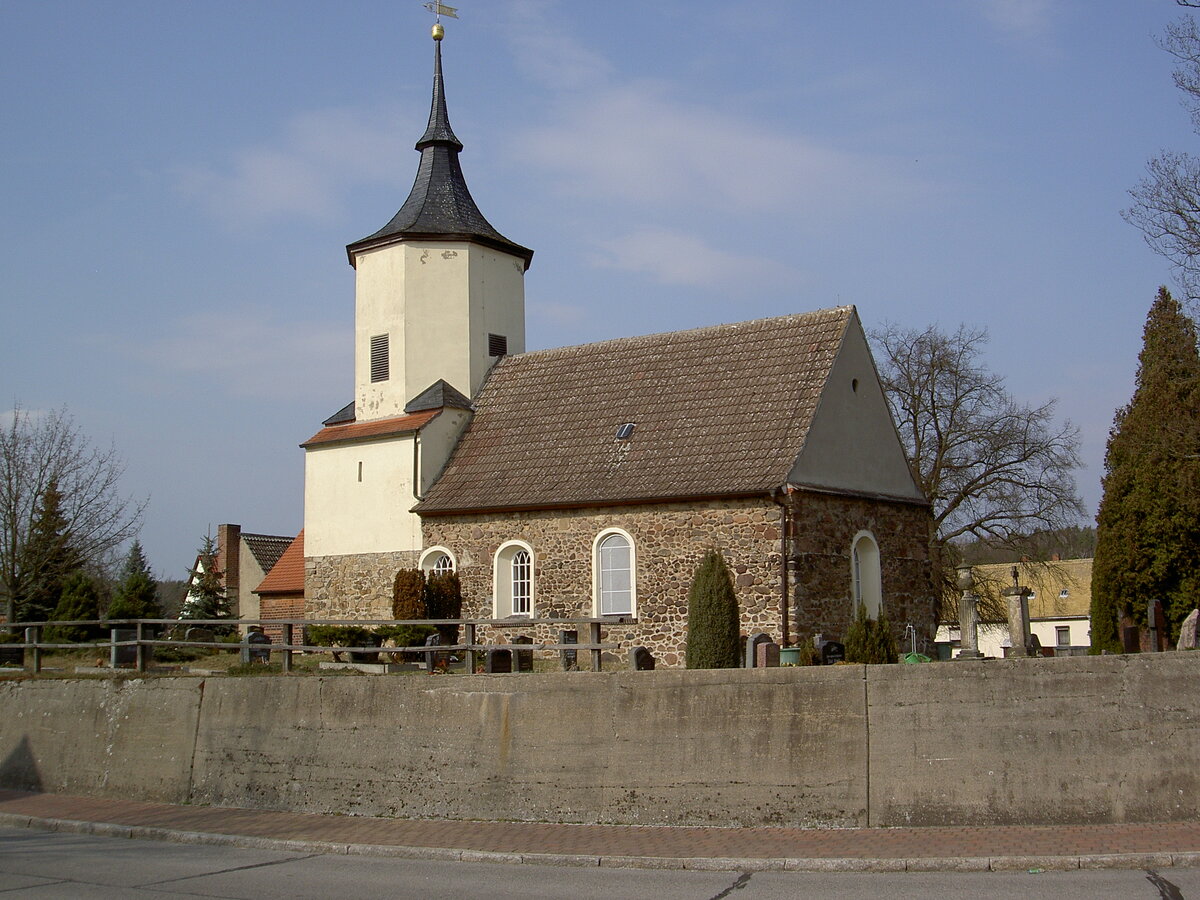 Durchwehna, evangelische Dorfkirche, erbaut im 13. Jahrhundert (18.03.2012)