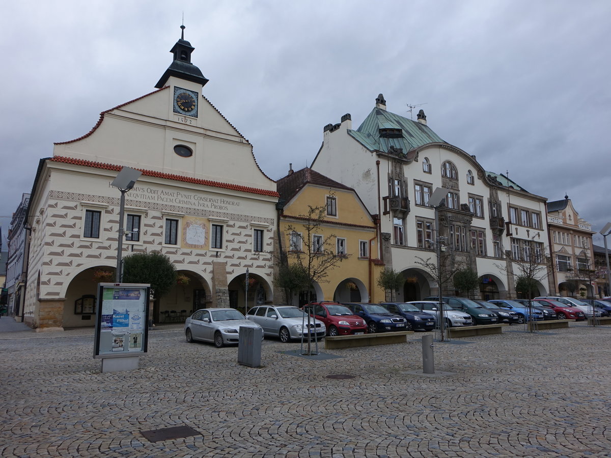 Dvur Kralove nad Labem / Kniginhof an der Elbe, Rathaus am Masarykovo Namesti (30.09.2019)