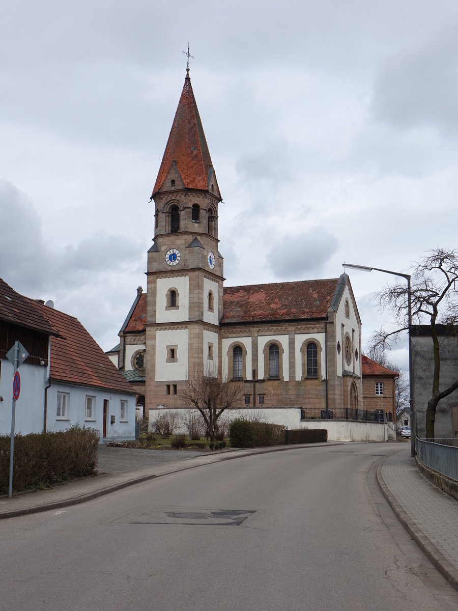 Ebenried, Pfarrkirche Maria Himmelfahrt, erbaut im neuromanischen Stil von 1901 bis 1902 nach Plnen des Architekten Fr. Ruepp (05.03.2017)