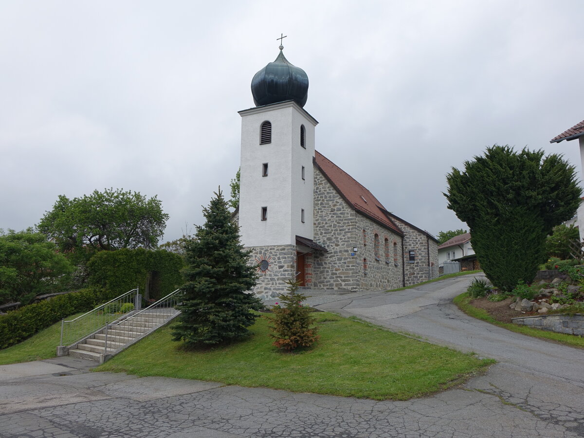 Eberhardsreuth, Pfarrkirche St. Michael, erbaut 1931 (24.05.2015)