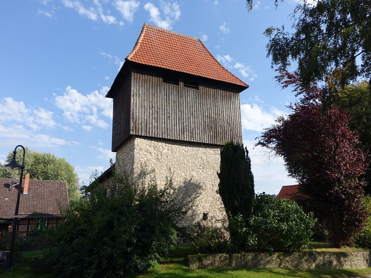 Eboldshausen, evangelische St. Jakobi Kirche, erbaut im 12. Jahrhundert (29.09.2023)
