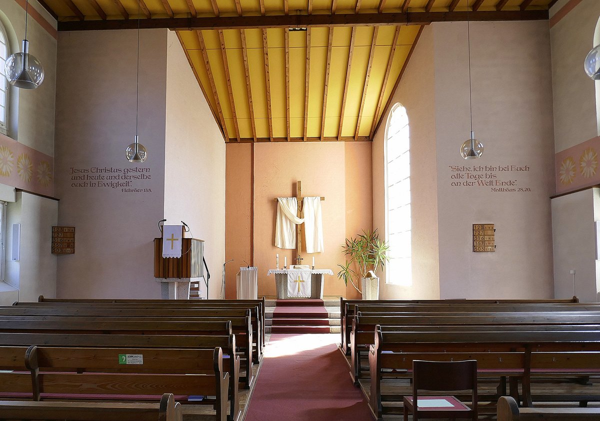 Eckartsweier, Blick zum Altar in der evangelischen Kirche, Mai 2020