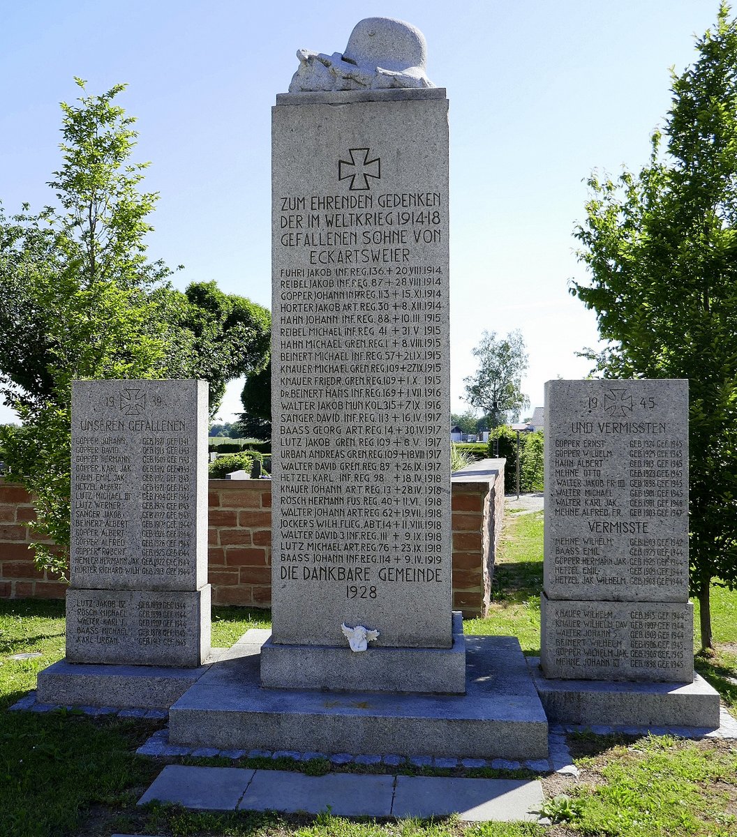 Eckartsweier, Denkmal fr die Opfer der beiden Weltkriege, Mai 2020