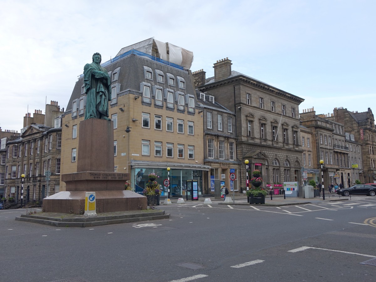 Edinburgh, Thomas Chalmers Denkmal in der George Street (09.07.2015)