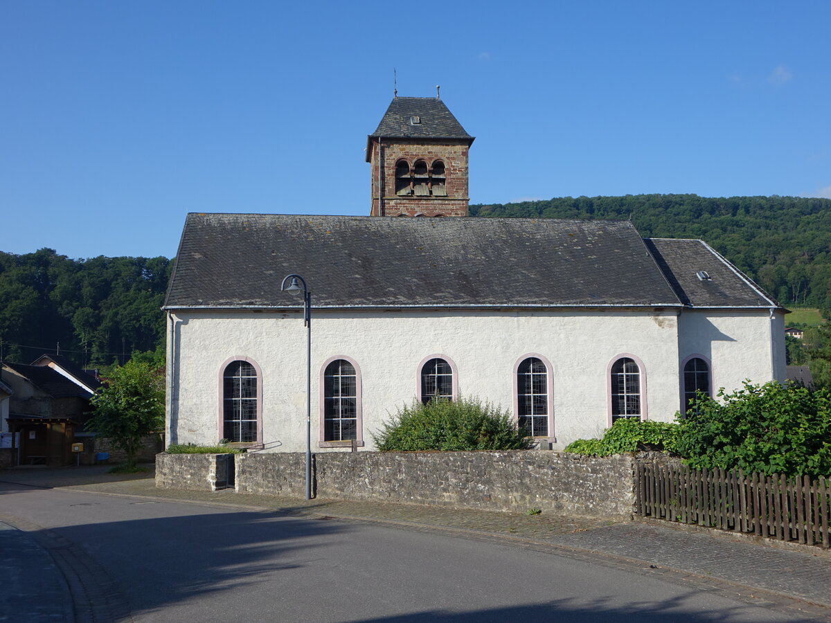 Edingen, kath. Pfarrkirche St. Lambertus, erbaut 1775 (23.06.2022)