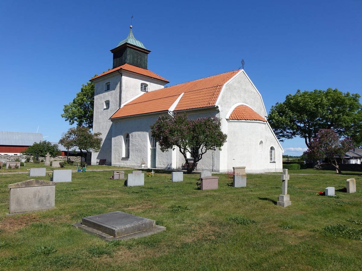 Egby Kyrka, lands kleinste Kirche, erbaut im 12. Jahrhundert, Umbau 1818 (13.06.2016)