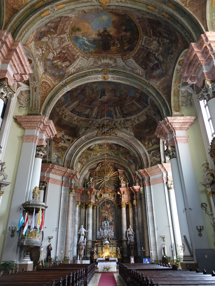 Eger, Hochaltar und Deckenfresken in der ehem. Minoritenkirche (04.09.2018)