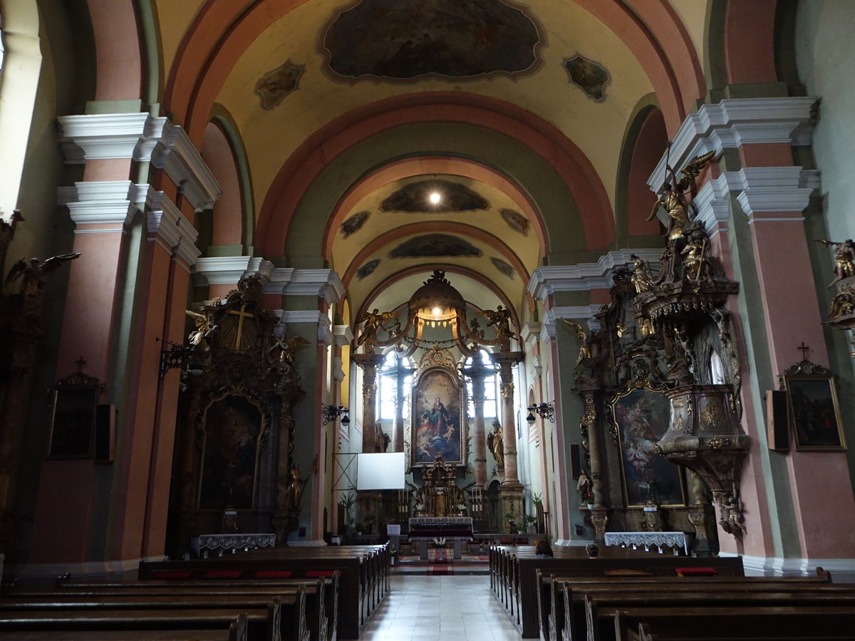 Eger, Innenraum der St. Bernhard Kirche, Hochaltar von von Jozsef Francz (04.09.2018)