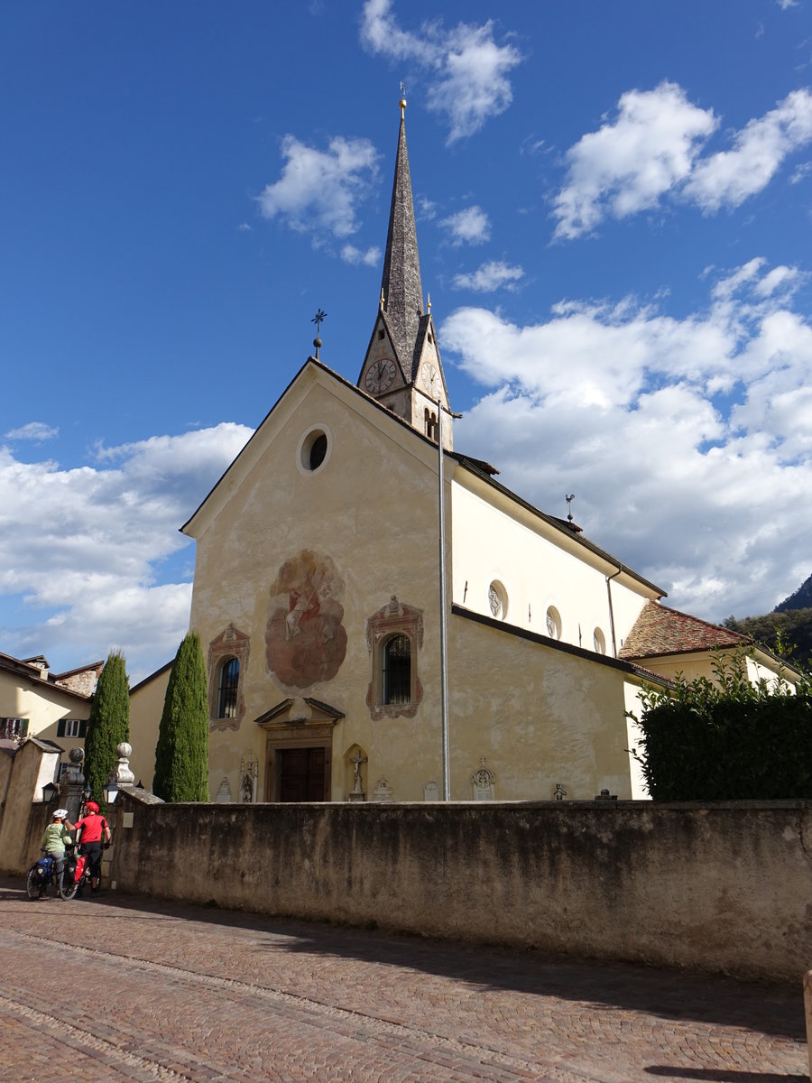 Egna/Neumarkt, Pfarrkirche St. Nikolaus, Chor um 1400, Langhaus 15. Jahrhundert, Kirchturm 13. Jahrhundert (27.10.2017)