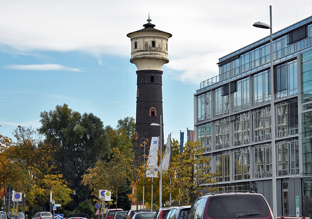 Ehemaliger Wasserturm am  Bonner Bogen  (zwischen Bonn-Ramersdorf und B-Oberkassel) - 19.10.2013