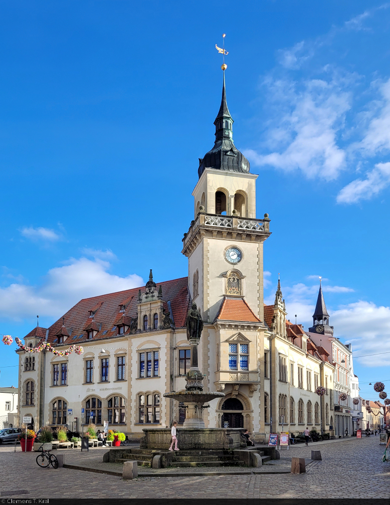 Ehemaliges Kaiserliches Postamt von 1896 am Pferdemarkt in G�strow.
Post und Postbank sind 2024 aus dem Geb�ude gezogen. M�glicherweise soll sich hier neues Gewerbe ansiedeln.

🕓 19.9.2025 | 16:44 Uhr