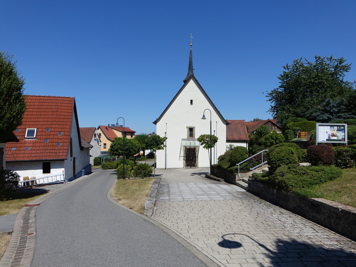 Eichenhausen, kath. Filialkirche St. Anna, erbaut im 16. Jahrhundert (07.07.2018)