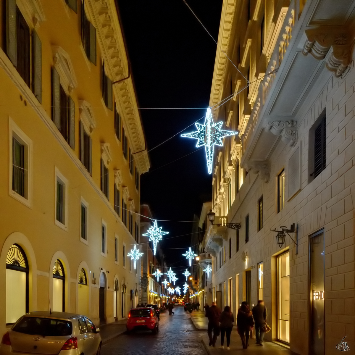 Ein abendlicher Spaziergang durch das weihnachtlich geschmckte Rom. (Dezember 2015)