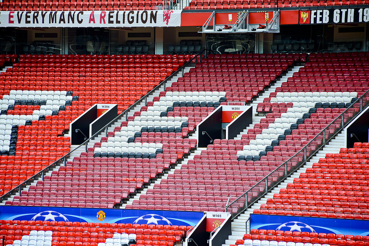 Ein Ausschnitt von der Zuschauertribune Sir Alex Ferguson Stand im Fuballstadion Old Trafford in Manchester. Aufnahme: 11. Mrz 2018.