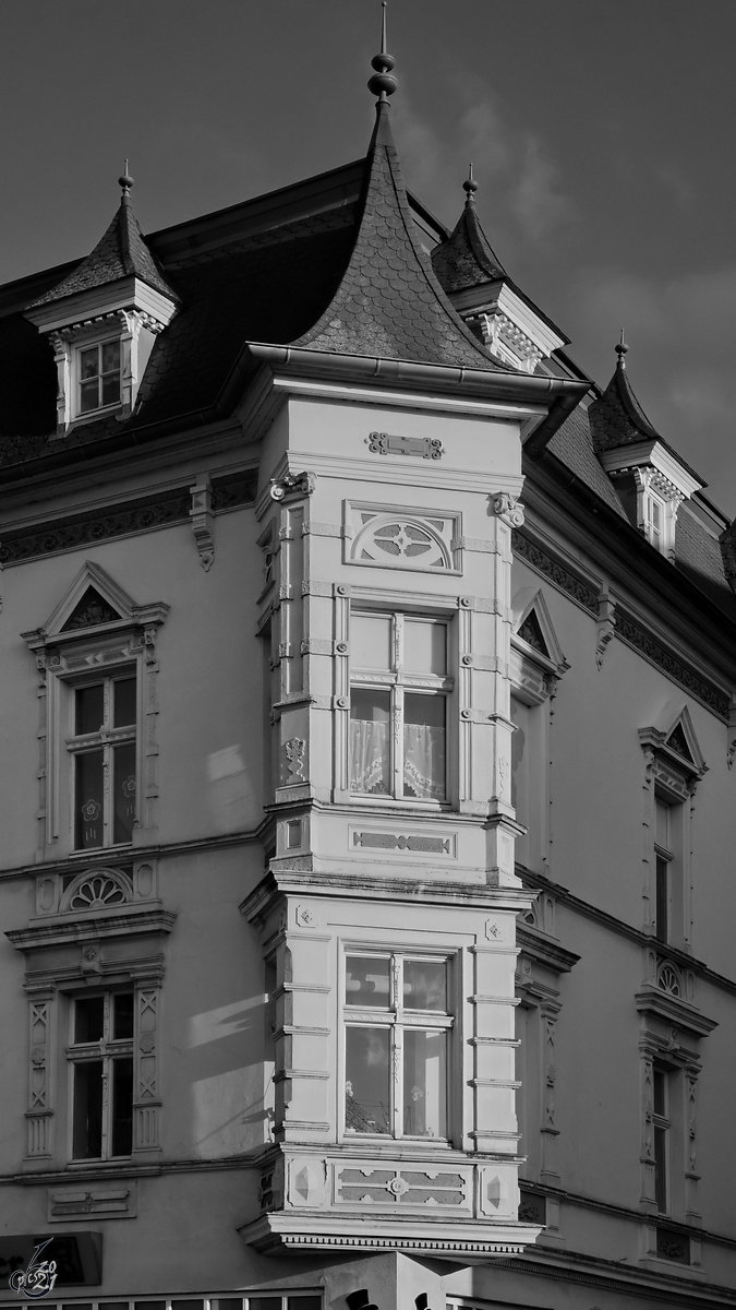 Ein Erker an einem Haus im Anklamer Zentrum. (August 2013)