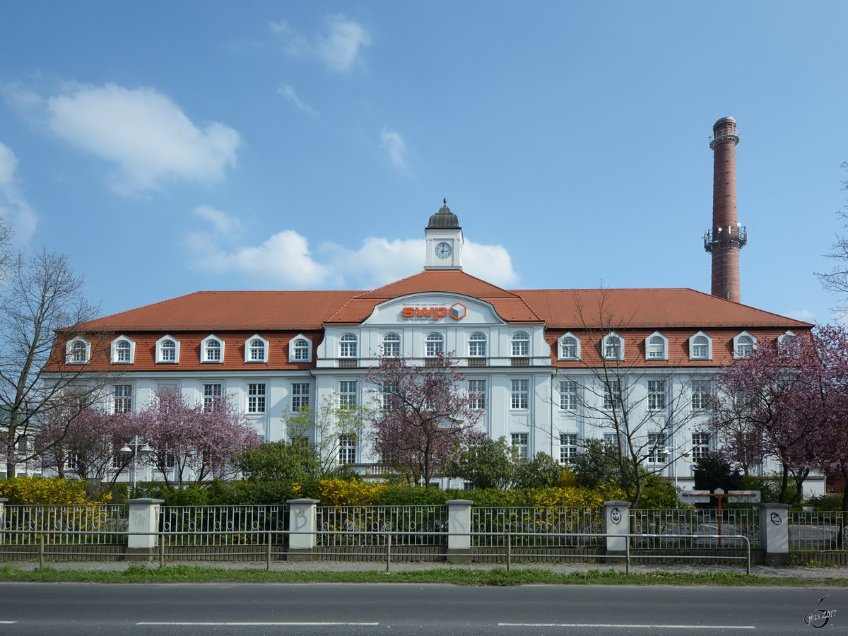 Ein markantes Gebude auf dem Dresdner Industriegelnde. (April 2017)