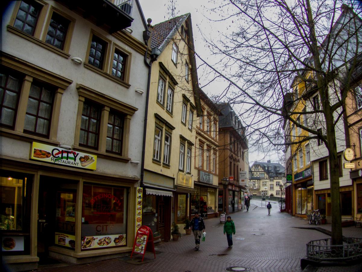 Ein Platz in der Innenstadt von Bad Kreuznach. Aufnahmezeit: 29.01.2013.