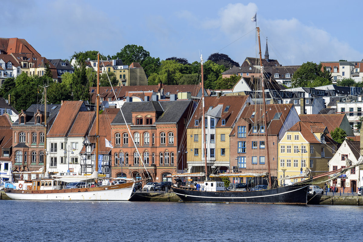 Ein Teil der Flensburger Schiffbrcke vom Osthafen aus gesehen. Aufnahme: 16. Juni 2019.