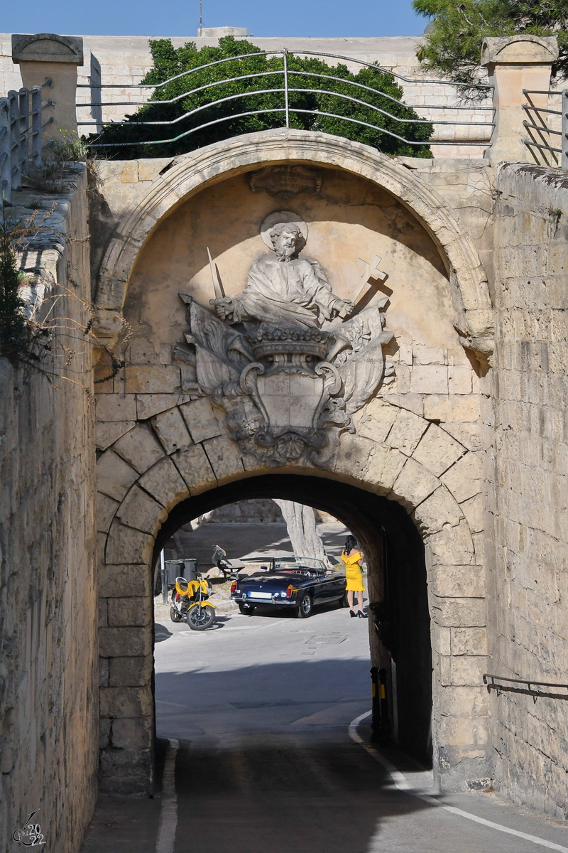 Ein weiteres Tor fhrt zur  unteren Stadt  Mdina. (Oktober 2017)