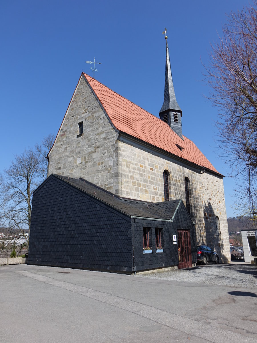 Einberg, Ev. Marienkirche, erbaut im 13. Jahrhundert,  spitzgiebeliges Satteldach mit einem markanten Dachreiter (08.04.2018)