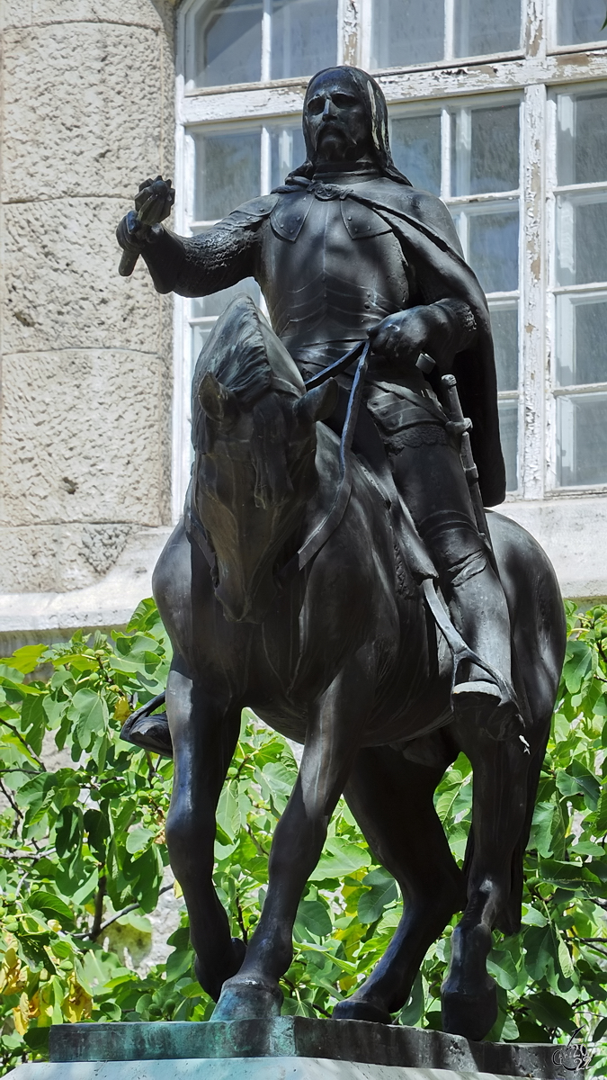 Eine Reiterstatue von Johann Hunyadi, einem fr Ungarn ttigen Staatsmann und Heeresfhrer. (Budapest, August 2013)