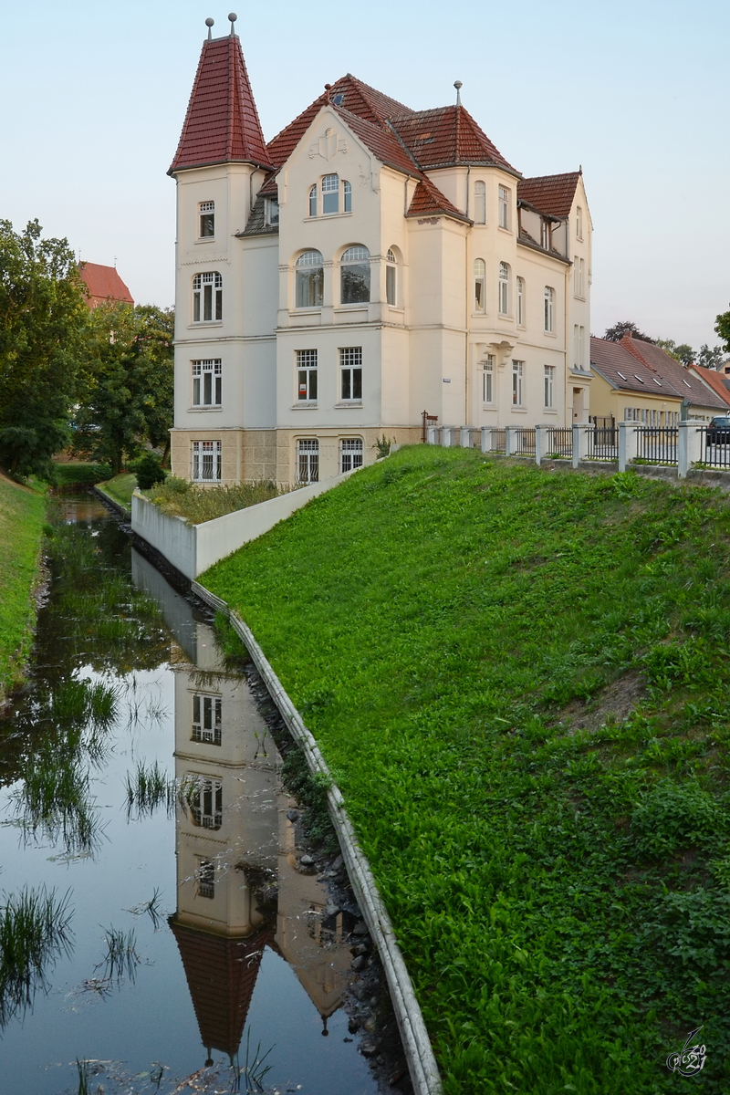 Eine Stadtvilla am Rande des Gstrower Stadtzentrums. (August 2013)