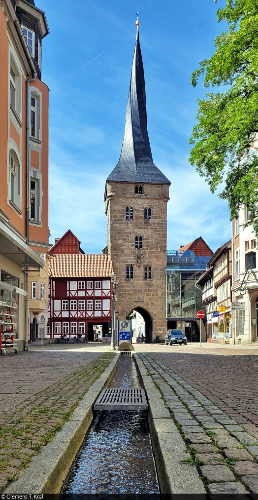 Einfach malerisch: der als Wahrzeichen Duderstadts geltende Westerturm, dazu die Fachwerkbauten und Wasserrinnen, die sich durch den Ortskern ziehen.

🕓 31.5.2023 | 15:48 Uhr