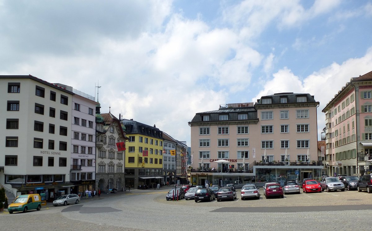 Einsiedeln, Blick von der Abteikirche ber den Klosterplatz, Mai 2017