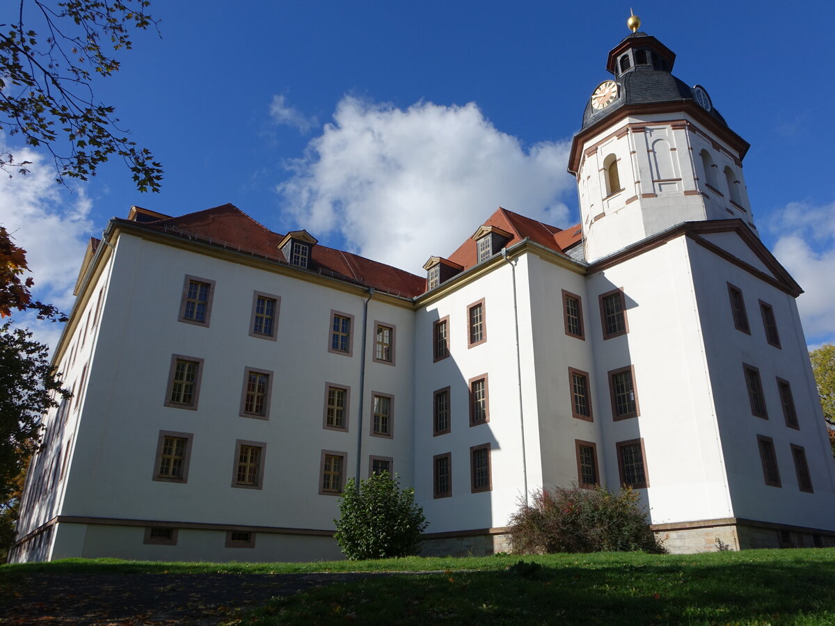 Eisenberg, Residenzschloss mit Schlosskirche St. Trinitatis, erbaut von 1680 bis 1692 (22.10.2022)