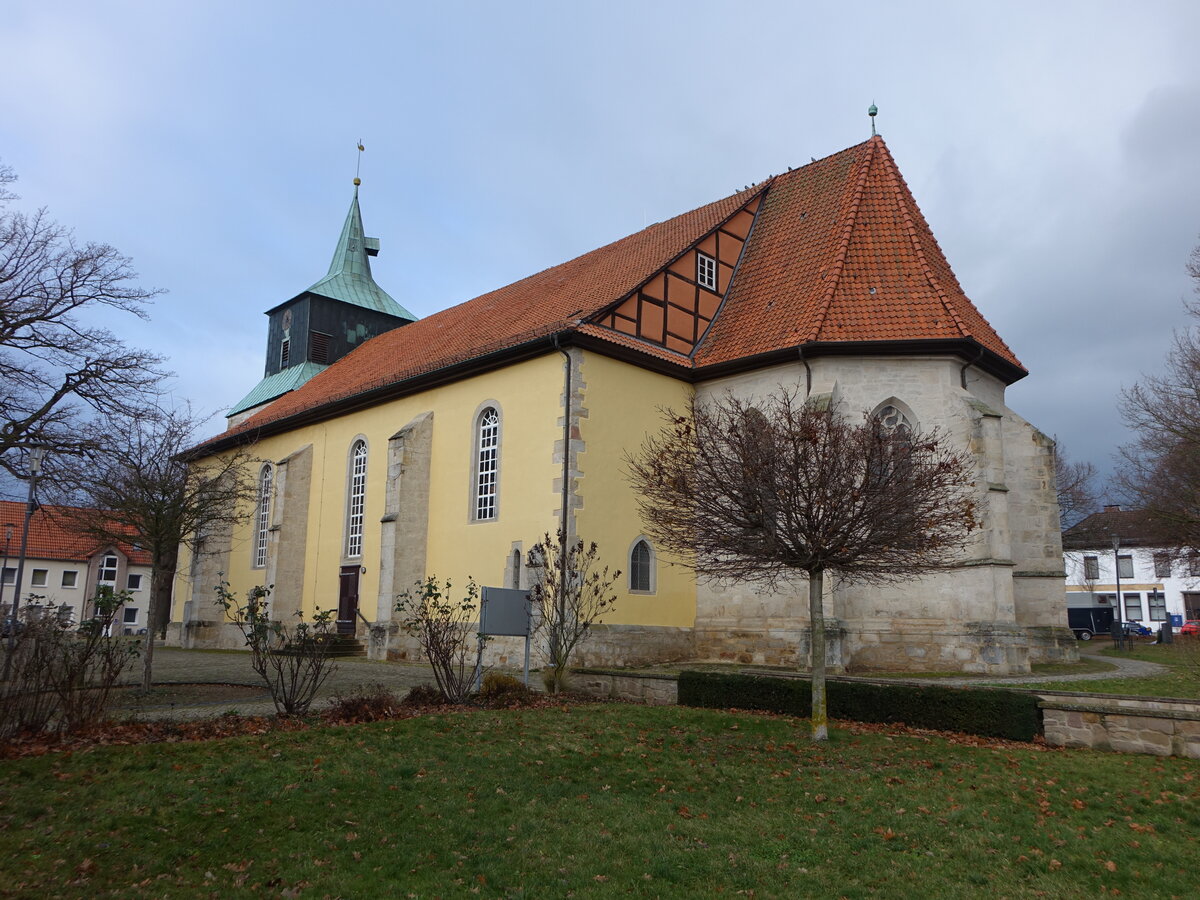 Eldagsen, evangelische St. Alexandri Kirche, Kirchturm erbaut von 1663 bis 1673, Kirchenschiff erbaut ab 1704 (06.12.2025)