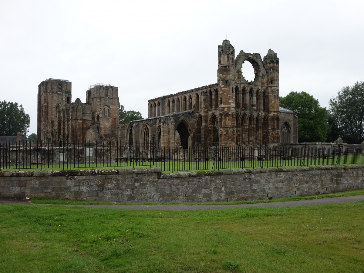 Elgin, Ruine der Kathedrale, erbaut ab 1224, zerstrt 1711 (06.07.2015)