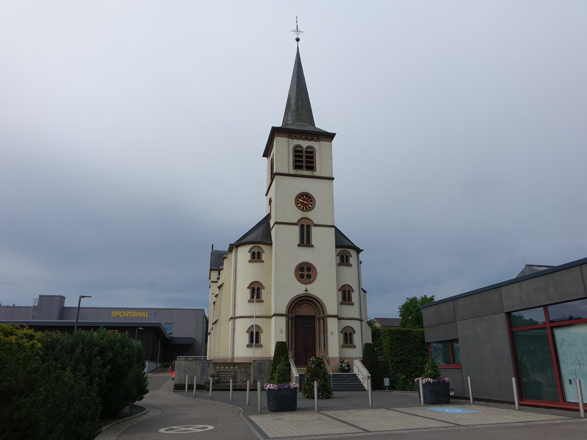 Ell, Pfarrkirche Saint-Roch in der Kierfechtstrooss (22.06.2022)