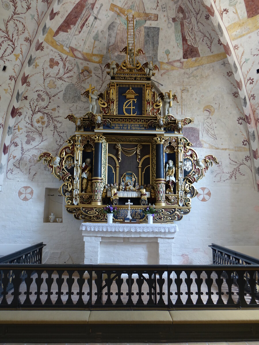 Elmelunde, Hochaltar von 1646 in der evangelischen Kirche, erschaffen von Henrik Werner (19.07.2021)