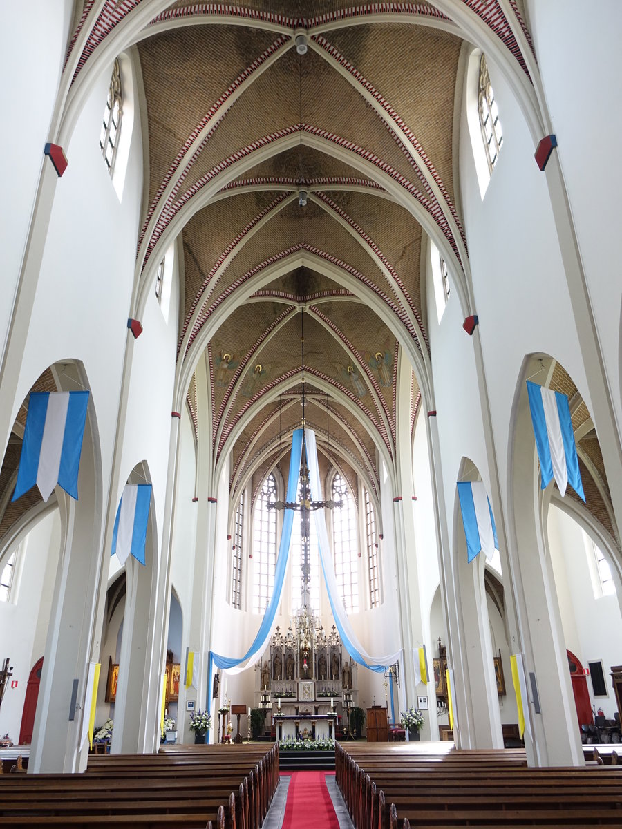 Elshout, Innenraum der St. Johannes Kirche (06.05.2016)
