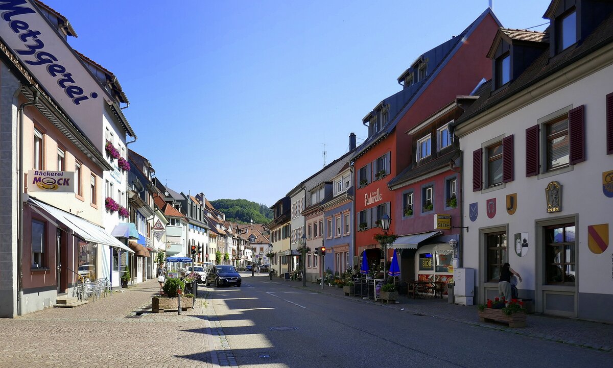 Elzach, Blick in die Hauptstrae, Juli 2022